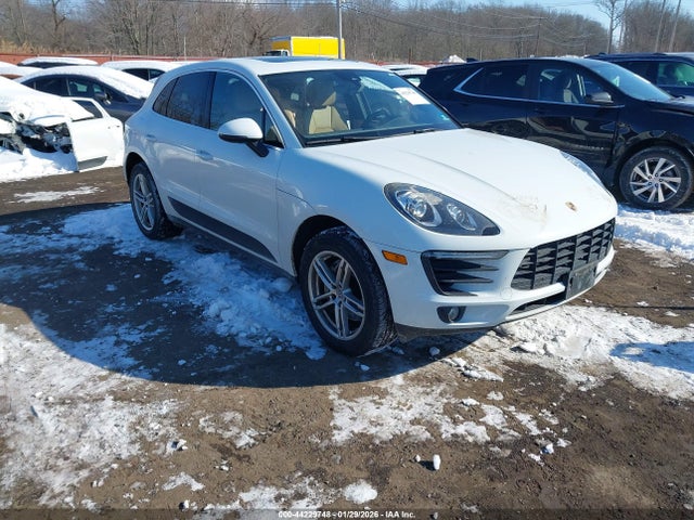 2017 PORSCHE MACAN WP1AB2A56HLB15442