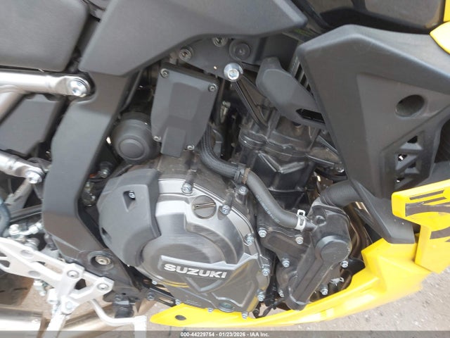 JS1EM13B8R7100942 Suzuki Gsx800 F