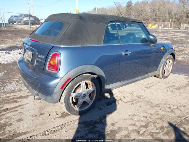 2010 MINI COOPER WMWMR3C57ATU97951 Photo 3