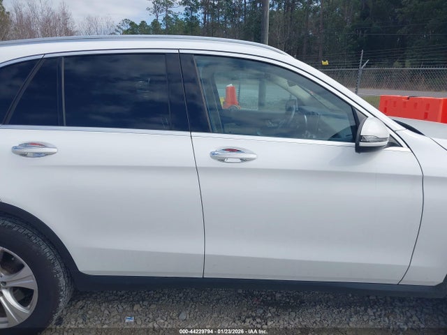 Продажа на аукционе авто 2017 Mercedes-benz Glc 300, vin: WDC0G4JBXHF221983, номер лота: 44229794