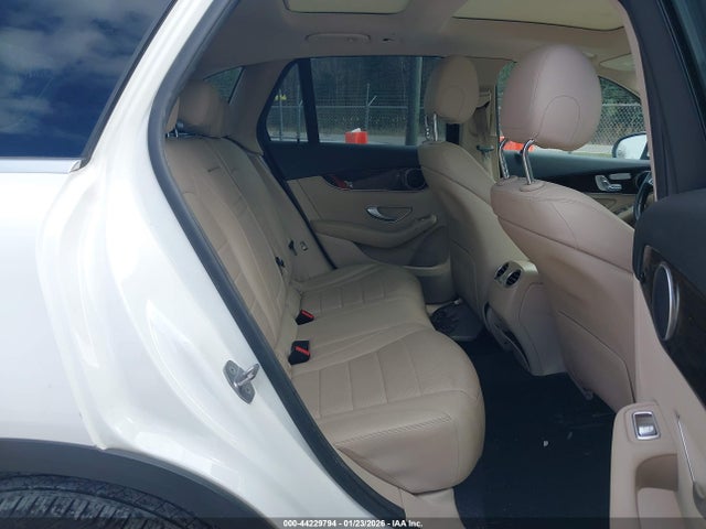 Продажа на аукционе авто 2017 Mercedes-benz Glc 300, vin: WDC0G4JBXHF221983, номер лота: 44229794