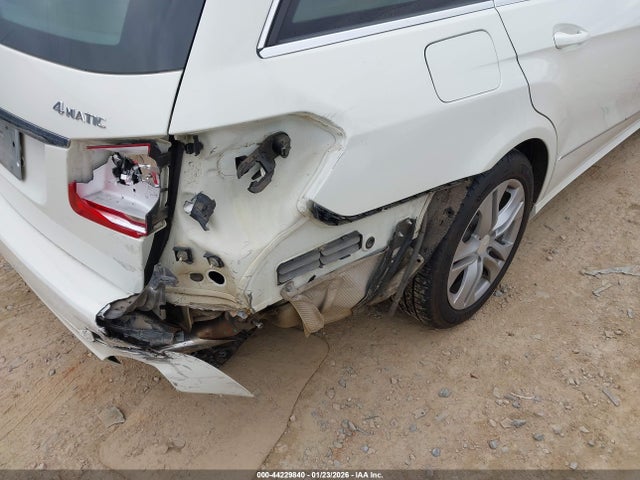 44229840 :رقم المزاد ، WDDHH8HB7BA407218 vin ، 2011 Mercedes-benz E 350 4matic مزاد بيع