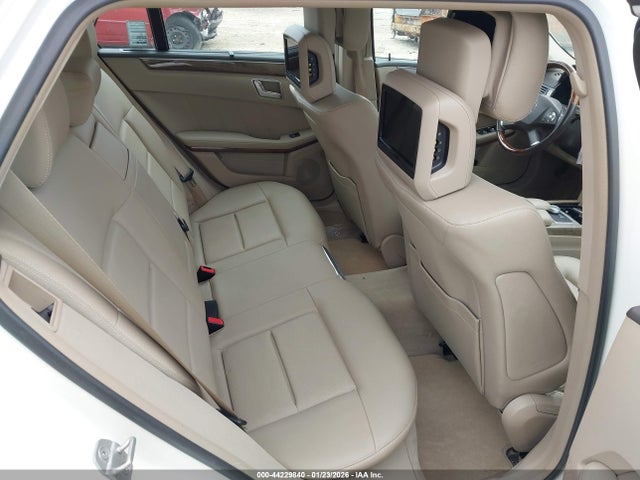 44229840 :رقم المزاد ، WDDHH8HB7BA407218 vin ، 2011 Mercedes-benz E 350 4matic مزاد بيع