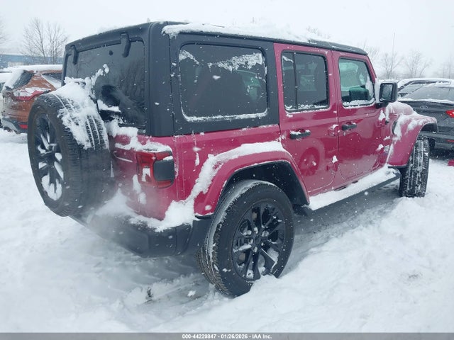 44229847 :رقم المزاد ، 1C4JJXP65MW847586 vin ، 2021 Jeep Wrangler 4xe Unlimited Sahara 4x4 مزاد بيع