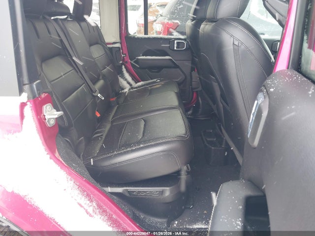 44229847 :رقم المزاد ، 1C4JJXP65MW847586 vin ، 2021 Jeep Wrangler 4xe Unlimited Sahara 4x4 مزاد بيع