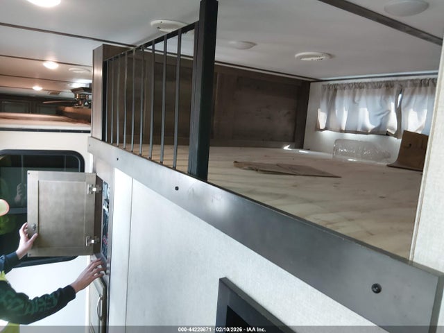 Keystone Montana 2019 4YDF38520K4702547 Image 17