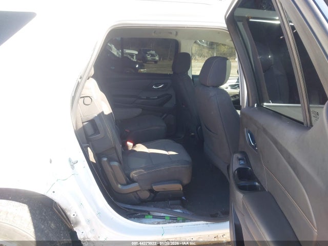 1GNERGKW3JJ282353 Chevrolet Traverse 1lt