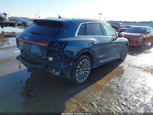 2019 AUDI E-TRON WA1VABGE4KB010161 Photo 3