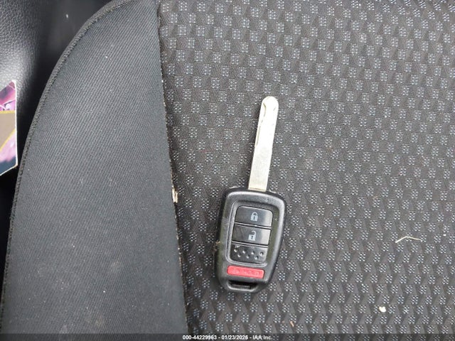 3HGGK5H49JM710138 Honda FIT LX