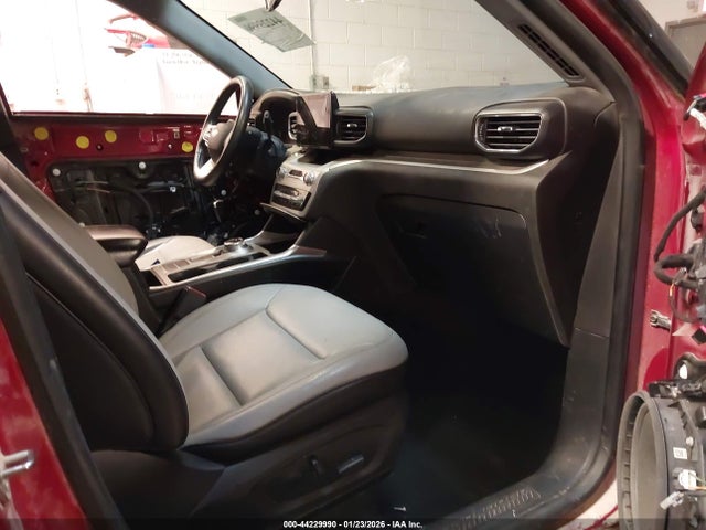 2021 FORD EXPLORER 1FMSK7DH9MGA16458 Photo 4