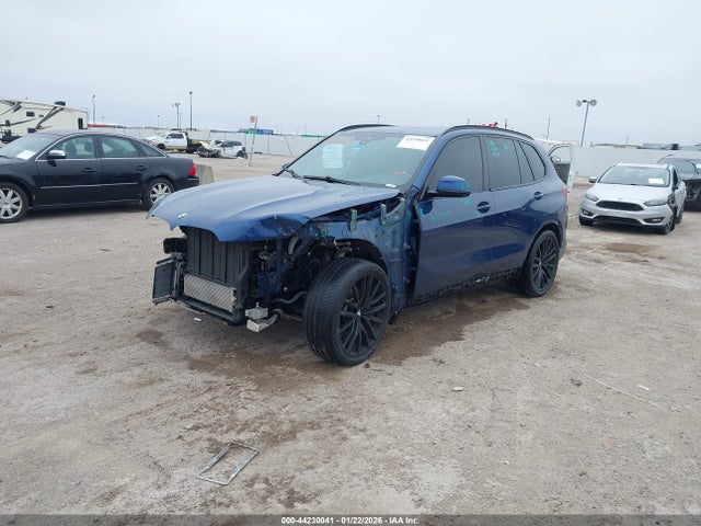 2020 BMW X5 5UXCR4C03L9C72050 Photo 1