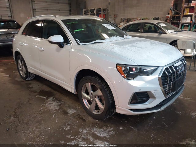 2019 AUDI Q3 WA1AECF36K1068819