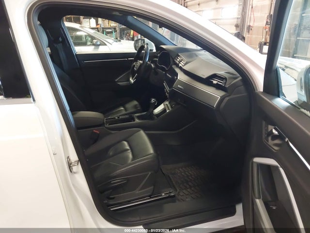 2019 AUDI Q3 WA1AECF36K1068819 Photo 4