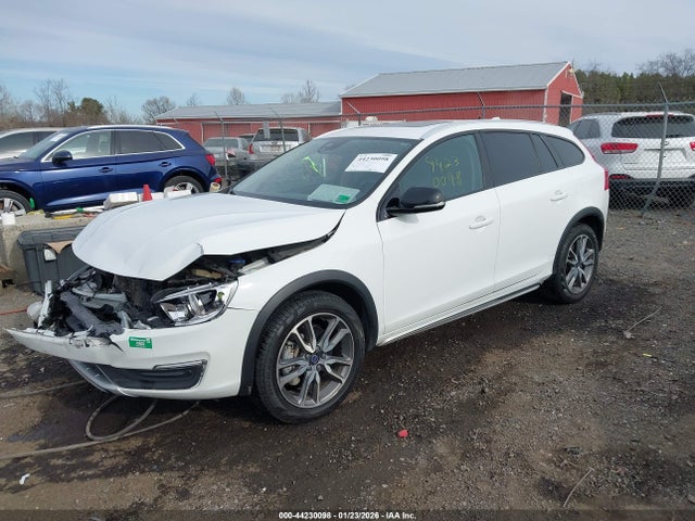 2018 VOLVO V60 CROSS COUNTRY YV440MWK5J2059162 Photo 1