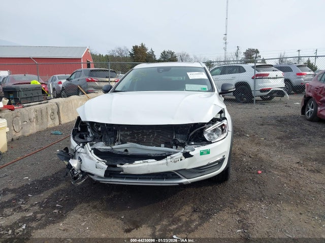 2018 VOLVO V60 CROSS COUNTRY YV440MWK5J2059162 Photo 5
