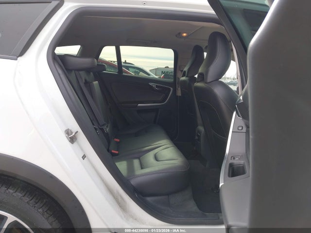2018 VOLVO V60 CROSS COUNTRY YV440MWK5J2059162 Photo 7