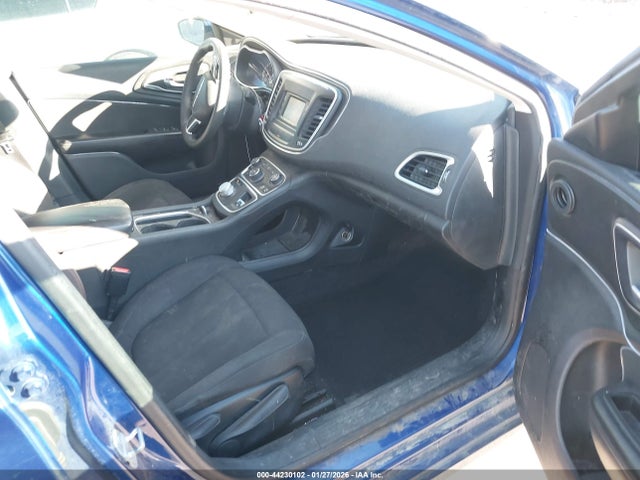 Chrysler 200 Limited 2015 1C3CCCAB3FN621352 Image 5