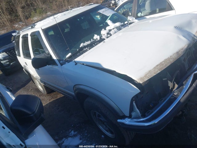 2000 CHEVROLET BLAZER 1GNDT13W5Y2374013