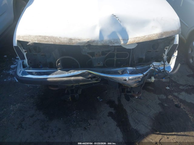 2000 CHEVROLET BLAZER 1GNDT13W5Y2374013 Photo 5