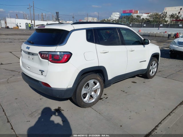 Jeep Compass Latitude Fwd 2018 3C4NJCBB0JT376768 Image 4