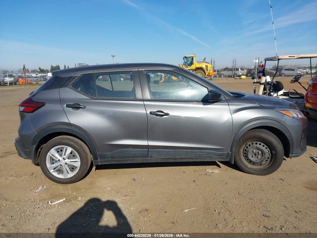 3N1CP5BV0RL569884 Nissan Kicks S Xtronic Cvt