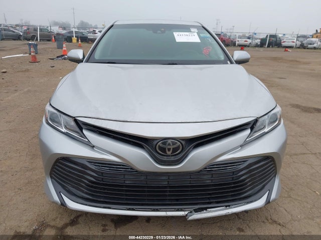 4T1B11HK8JU559075 Toyota CAMRY LE