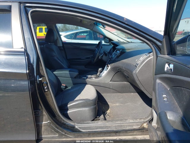 2011 HYUNDAI SONATA 5NPEC4ACXBH102554 Photo 4