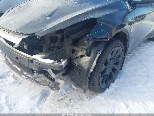 7SAYGDEE1SF221592 Tesla Model Y Long Range Dual Motor All-wheel Drive
