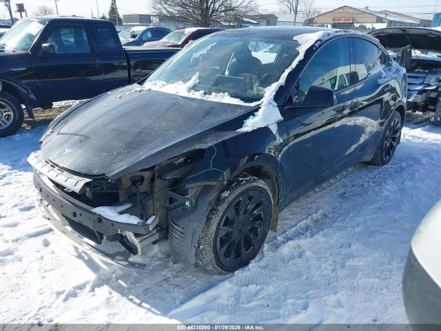 7SAYGDEE1SF221592 Tesla Model Y Long Range Dual Motor All-wheel Drive