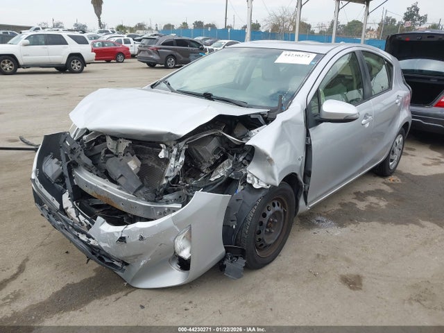 JTDKDTB35F1097866 Toyota Prius C One