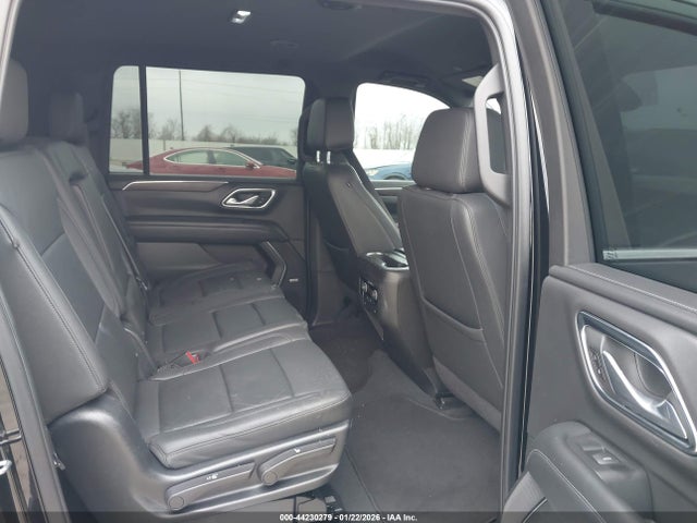 Продажа на аукционе авто 2022 Chevrolet Suburban 4wd Lt, vin: 1GNSKCKD7NR242055, номер лота: 44230279