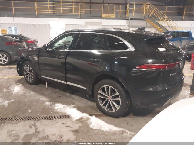 2022 JAGUAR F-PACE SADCJ2EXXNA701582 Photo 2