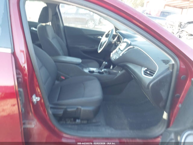 2019 CHEVROLET MALIBU 1G1ZD5ST4KF150914 Photo 4