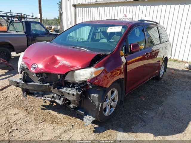 5TDKZ3DC4HS873778 Toyota Sienna Le 8 Passenger