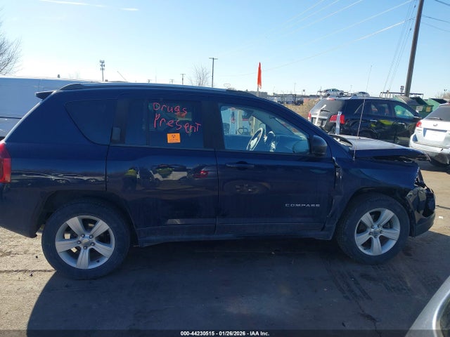 1C4NJDBB0GD637868 Jeep Compass Sport