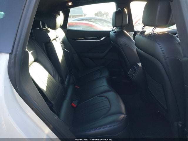 2020 Maserati Levante S მანქანა იყიდება აუქციონზე, vin: ZN661YUA4LX344742, აუქციონის ნომერი: 44230531
