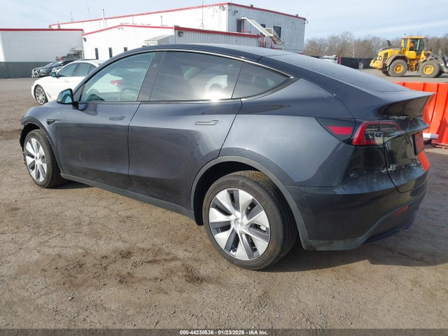 2024 TESLA MODEL Y 7SAYGDEE0RF083795 Photo 2