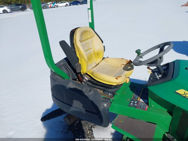 2010 John Deere Trim Mower მანქანა იყიდება აუქციონზე, vin: TC2653T020117, აუქციონის ნომერი: 44230555