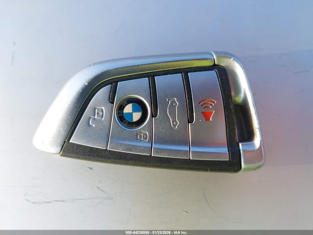 5UXCW2C58KL082932 BMW X7 Xdrive40i
