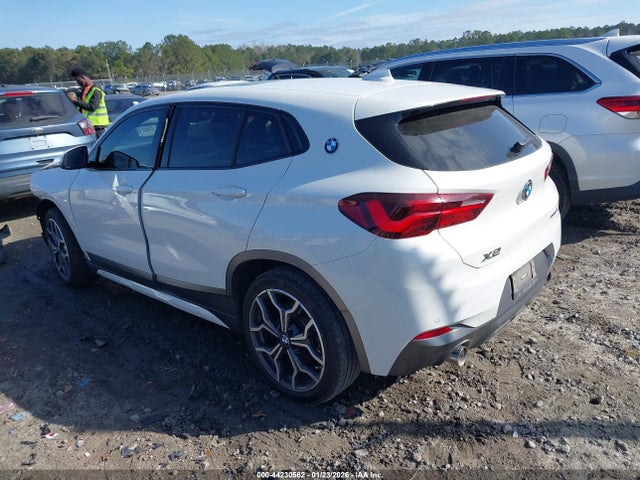 2022 BMW X2 WBXYH9C08N5U28178 Photo 2