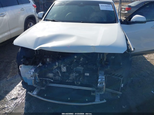 2022 BMW X2 WBXYH9C08N5U28178 Photo 5