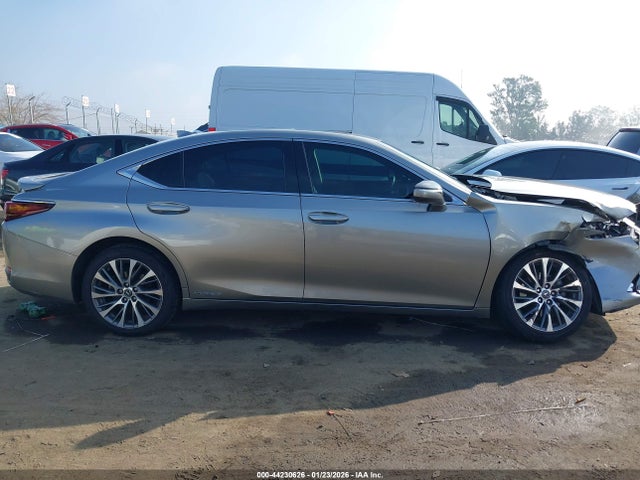 58ACA1C14MU010098 Lexus ES 300H