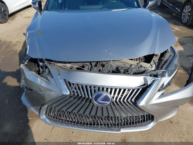58ACA1C14MU010098 Lexus ES 300H