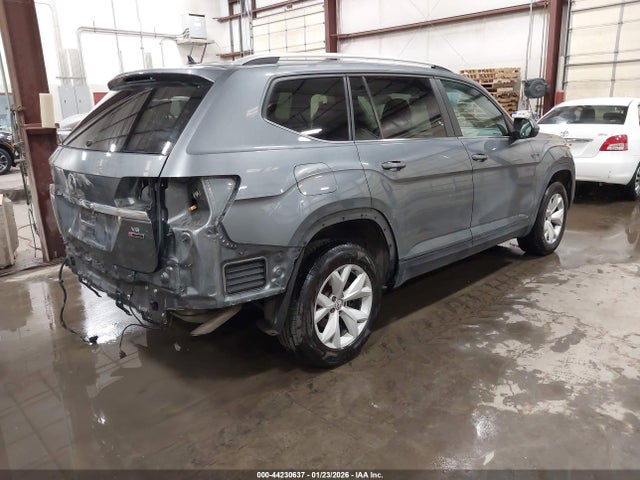 2019 VOLKSWAGEN ATLAS 1V2GR2CAXKC601338 Photo 3