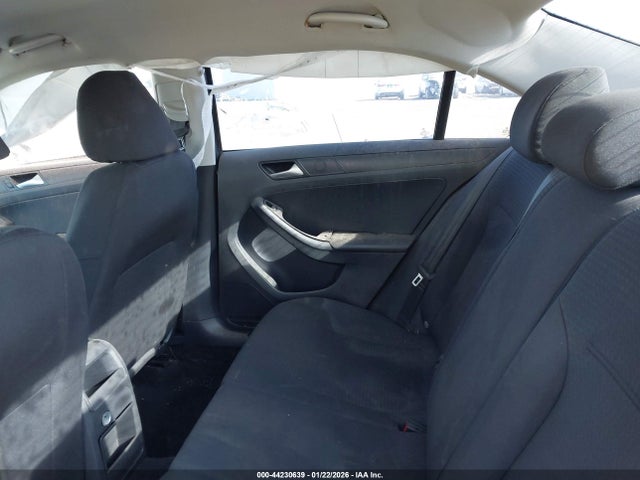 3VW167AJ4GM302639 Volkswagen Jetta 1.4t S
