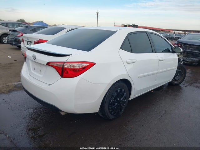 2T1BURHE8JC058169 Toyota COROLLA LE