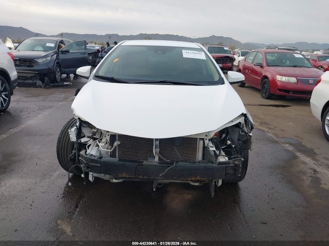 2T1BURHE8JC058169 Toyota COROLLA LE