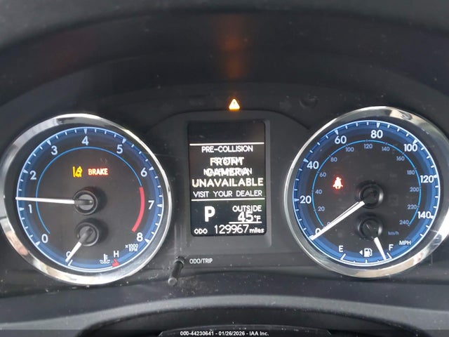 2T1BURHE8JC058169 Toyota COROLLA LE