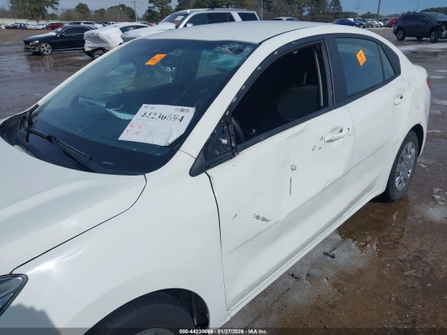 3KPA24AD6ME422472 KIA RIO LX