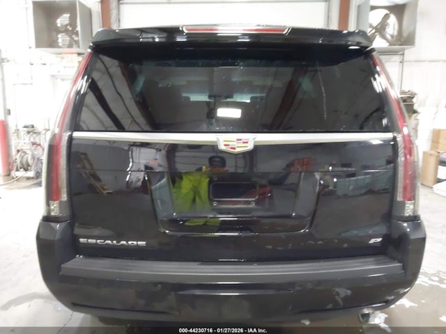 Aukcja sprzedaży 2015 Cadillac Escalade Platinum, vin: 1GYS4PKJ7FR588117, numer aukcji: 44230716
